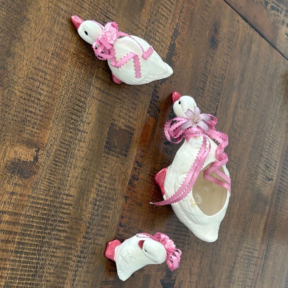Set of 3 Charming White and Pink Goose Figurines spring Easter 🐣